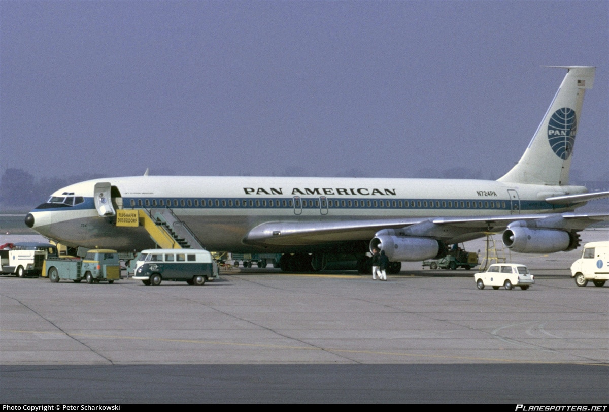 The cutting edge (at the time) Boeing 707 required significant ground support (Credit: Peter Scharkowski)